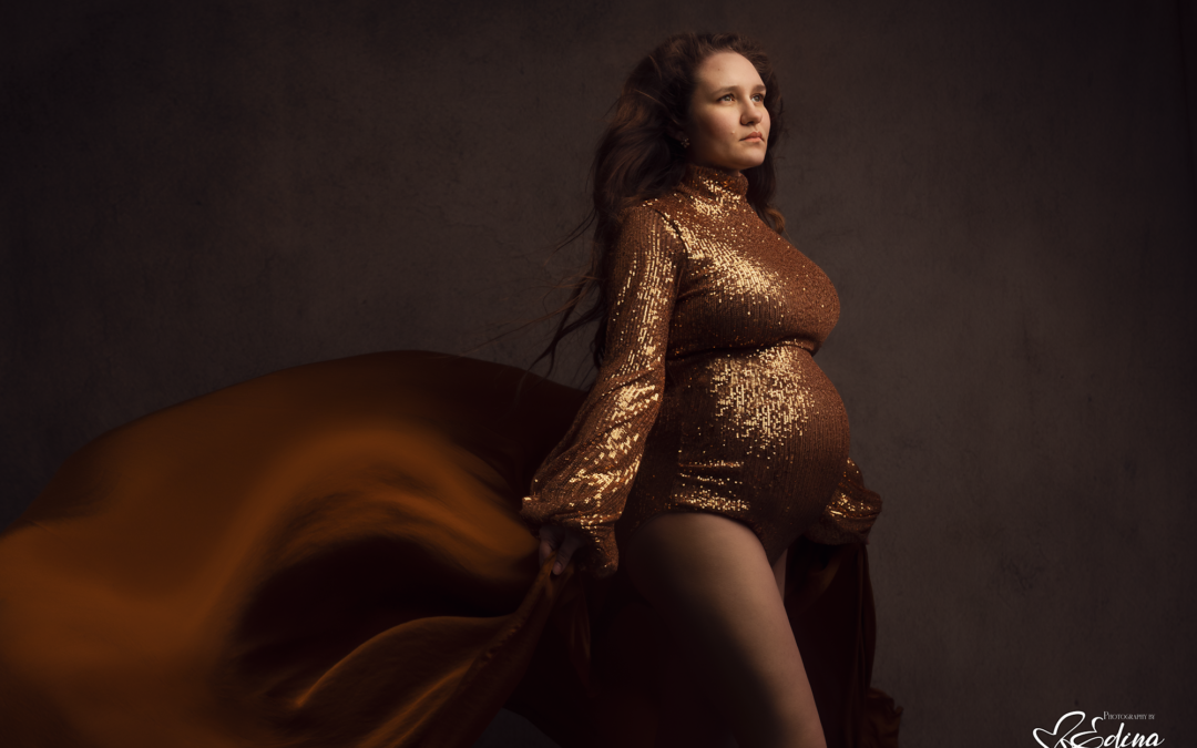 Want photos of your pregnancy but dread being in front of the camera? Read this